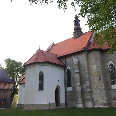 Dom Pod Orzechem Villa Lapczyca Bagian luar foto